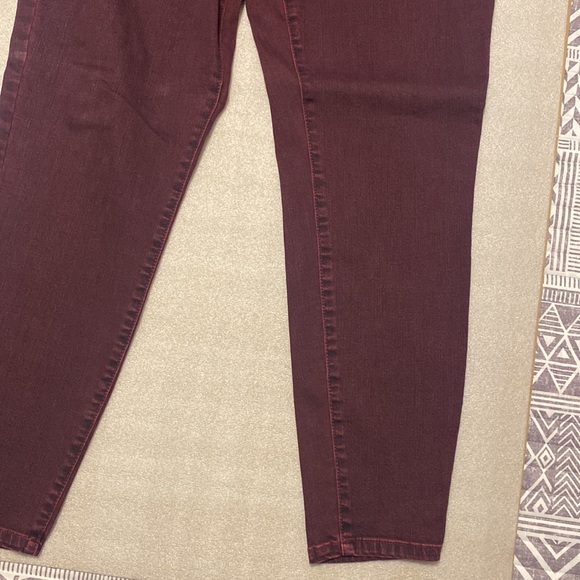 Jeans - Picture 4 of 6